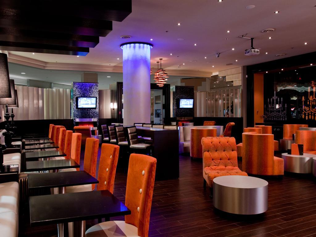 Fantasyland Hotel Edmonton Eksteriør billede