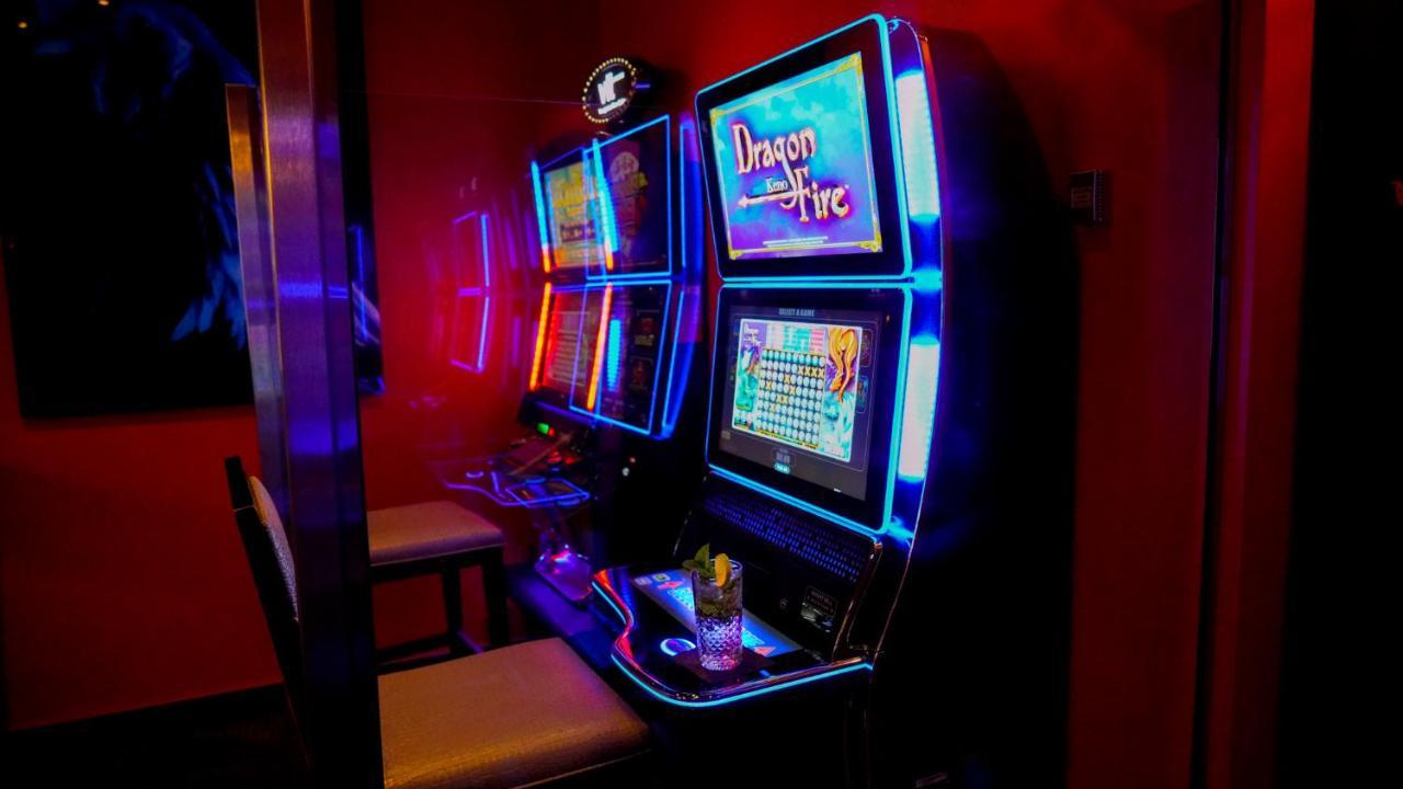 Fantasyland Hotel Edmonton Eksteriør billede
