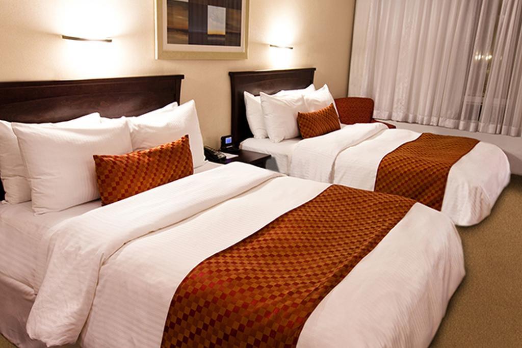 Fantasyland Hotel Edmonton Eksteriør billede