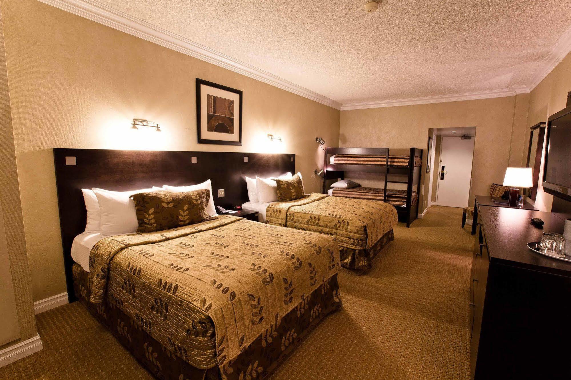 Fantasyland Hotel Edmonton Eksteriør billede